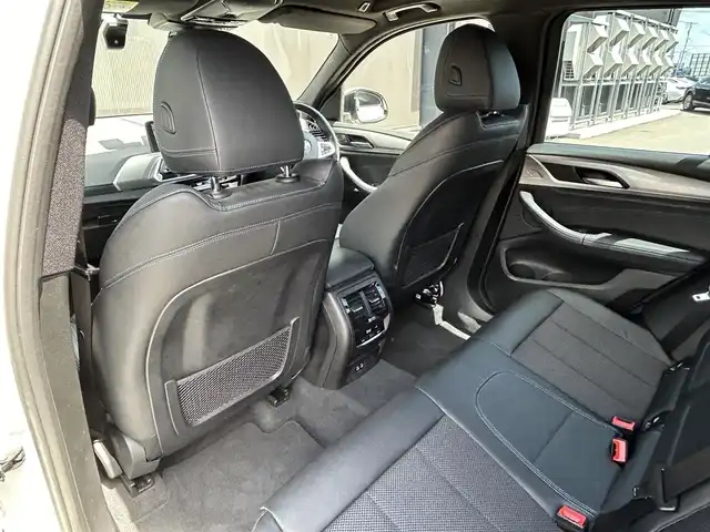 ＢＭＷ Ｘ３ xDrive20d Mスポーツ 道東・釧路十勝 2021(令3)年 3.7万km アルピンホワイトⅢ ４WD/純正ナビ/　　TV/BT/Type-C/screen mirroring/全方位カメラ/ミラーETC/純正前後ドライブレコーダー/ドライビングアシストプロフェッショナル/衝突回避ブレーキ/レーンキーピングアシスト/アクティブクルーズコントロール/パーキングアシストプラス/ヘッドアップディスプレイ/ハーフレザーシート/前席シートヒーター/前席パワーシート/ワイヤレス充電/パワーバックドア/LEDヘッドライト/アクティブヘッドライト/純正19インチAW/純正フロアマット/取扱説明書/保証書