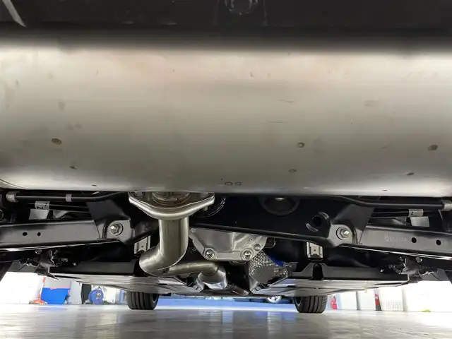 トヨタ ＧＲ８６ RZ 滋賀県 2023(令5)年 0.7万km クリスタルホワイトパール 社外９型ナビ/・Ｂｌｕｅｔｏｏｔｈ/ＨＤＭＩ/フルセグ/AUX//バックカメラ/純正ＬＥＤヘッドライト/オートライト/ハーフレザーシート/前席シートヒーター/クルーズコントロール/ステアリング連動ヘッドライト/革巻ステアリング/純正１８インチAW/スマートキー/ETC/純正フロアマット