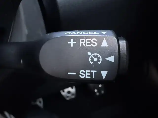 トヨタ ＧＲ８６ RZ 滋賀県 2023(令5)年 0.7万km クリスタルホワイトパール 社外９型ナビ/・Ｂｌｕｅｔｏｏｔｈ/ＨＤＭＩ/フルセグ/AUX//バックカメラ/純正ＬＥＤヘッドライト/オートライト/ハーフレザーシート/前席シートヒーター/クルーズコントロール/ステアリング連動ヘッドライト/革巻ステアリング/純正１８インチAW/スマートキー/ETC/純正フロアマット