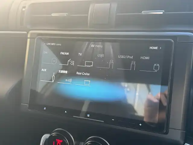 トヨタ ＧＲ８６ RZ 滋賀県 2023(令5)年 0.7万km クリスタルホワイトパール 社外９型ナビ/・Ｂｌｕｅｔｏｏｔｈ/ＨＤＭＩ/フルセグ/AUX//バックカメラ/純正ＬＥＤヘッドライト/オートライト/ハーフレザーシート/前席シートヒーター/クルーズコントロール/ステアリング連動ヘッドライト/革巻ステアリング/純正１８インチAW/スマートキー/ETC/純正フロアマット