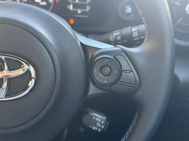 トヨタ ＧＲ８６ RZ 滋賀県 2023(令5)年 0.7万km クリスタルホワイトパール 社外９型ナビ/・Ｂｌｕｅｔｏｏｔｈ/ＨＤＭＩ/フルセグ/AUX//バックカメラ/純正ＬＥＤヘッドライト/オートライト/ハーフレザーシート/前席シートヒーター/クルーズコントロール/ステアリング連動ヘッドライト/革巻ステアリング/純正１８インチAW/スマートキー/ETC/純正フロアマット