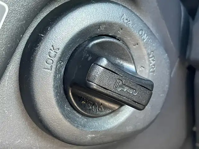 日産 エクストレイル 20Xt 岩手県 2012(平24)年 9.3万km ブレードシルバー 純正ナビ　バックＣ　フルセグ　ＤＶＤ再生　Ｂｌｕｅｔｏｏｔｈ再生　カプロンシート　全席シートヒーター　ハイパールーフレール　ビルドインＥＴＣ　オートライト　ヒルディセントコントロール　１７ＡＷ