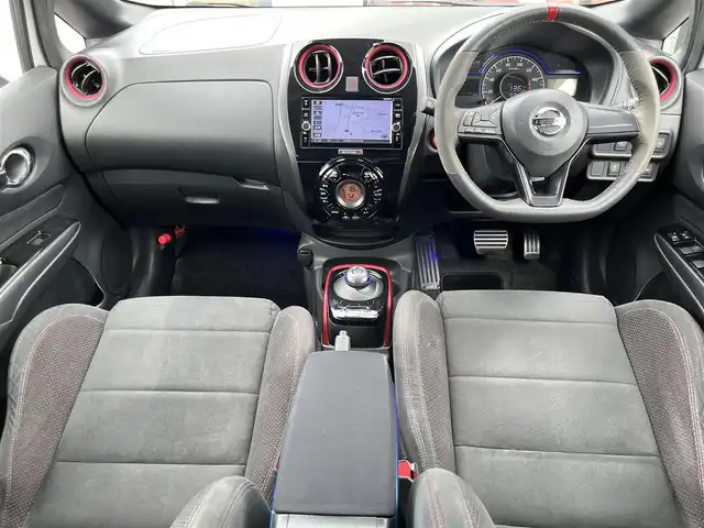 日産 ノート e－パワー ニスモ 奈良県 2019(平31)年 4.7万km ブリリアントホワイトパール 全方位カメラ　/純正ナビ　/デジタルルームミラー　/ETC　/衝突軽減システム　/レーンキープアシスト　/オートライト　/純正フロアマット　/LEDヘッドライト　/スマートキー　/スペアキー1本　/横滑り防止装置　
