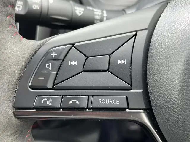 日産 ノート e－パワー ニスモ 奈良県 2019(平31)年 4.7万km ブリリアントホワイトパール 全方位カメラ　/純正ナビ　/デジタルルームミラー　/ETC　/衝突軽減システム　/レーンキープアシスト　/オートライト　/純正フロアマット　/LEDヘッドライト　/スマートキー　/スペアキー1本　/横滑り防止装置　