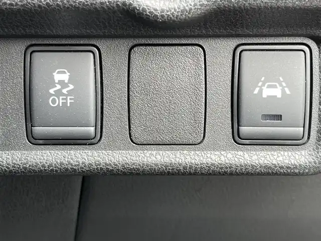 日産 ノート e－パワー ニスモ 奈良県 2019(平31)年 4.7万km ブリリアントホワイトパール 全方位カメラ　/純正ナビ　/デジタルルームミラー　/ETC　/衝突軽減システム　/レーンキープアシスト　/オートライト　/純正フロアマット　/LEDヘッドライト　/スマートキー　/スペアキー1本　/横滑り防止装置　