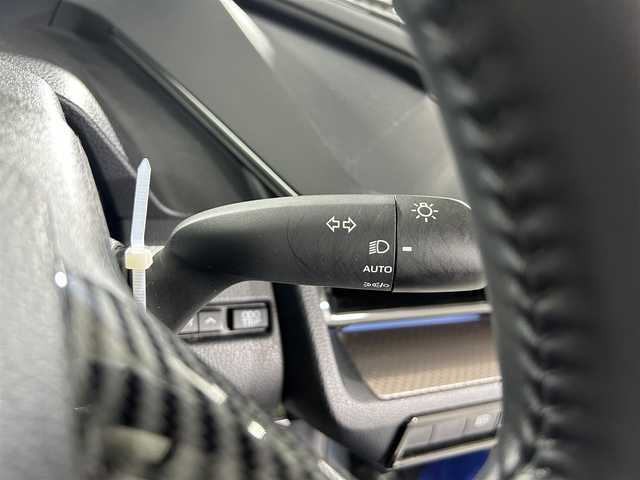 トヨタ プリウス G 佐賀県 2023(令5)年 6万km ガンＭ 純正8型ナビ/社外前後ドライブレコーダー/ビルトインＥＴＣ2.0/前後クリアランスソナー/トヨタセーフティーセンス/プリクラッシュセーフティ/レーンキープアシスト/リアクロストラフィックアラート/ロードサインアシスト/レーダークルーズコントロール/ブラインドスポットモニター/プロアクティブドライビングアシスト/オートハイビーム/横滑り防止/100V充電/前席シートヒーター/純正フロアマット/純正19インチAW/オートライト/LEDヘッドライト/スマートキー/プッシュスタート