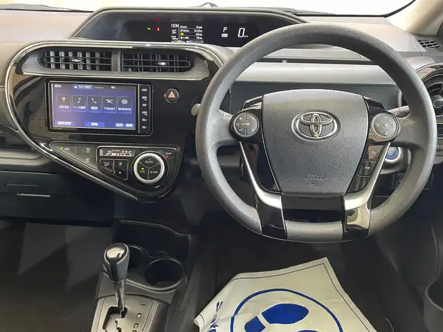 トヨタ アクア S スタイルブラック 岩手県 2019(令1)年 11.3万km ホワイトパールクリスタルシャイン ワンオーナー/寒冷地仕様/トヨタセーフティセンスC/プリクラッシュセーフティ/レーンディパーチャーアラート/オートマチックハイビーム/先行車発進告知機能/クリアランスソナー/横滑り防止装置/純正ナビ/フルセグTV/ETC/バックカメラ/ワイパーデアイサー/オートライト/LEDヘッドランプ/社外15インチアルミホイール