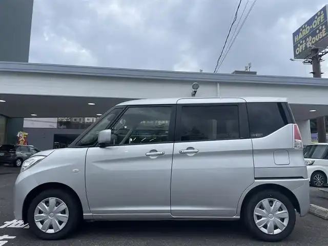 スズキ ソリオ G 長崎県 2020(令2)年 8.3万km スターシルバーメタリック ・プッシュスタート/・社外SDナビ（AM/FM/DVD）/・ブルートゥース/・クルーズコントロール/・ステアリングスイッチ/・バックカメラ/・ETC/・横滑り防止装置/・電格ミラー/・コーナーセンサー（後）/・衝突軽減ブレーキ/・片側パワースライドドア/・オートライト