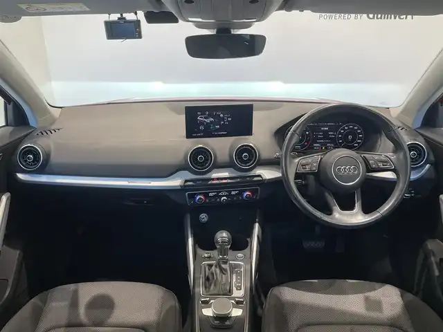 アウディ Ｑ２ 30TFSIスポーツ 福岡県 2019(令1)年 2.9万km 赤 ナビゲーションパッケージ/・MMIナビゲーションシステム/・TVチューナー/・8スピーカー/・スマートフォンインターフェイス/・Audi connect/バーチャルコックピット/アシスタンスパッケージ/・サイドアシスト/・アクティブレーンアシスト/・トラフィックジャムアシスト/・リヤクロストラフィックアシスト/・プレセンスベーシック/・ハイビームアシスト/アダプティブクルーズコントロール /ベーシックパッケージ/・デラックスオートマチックエアコンディショナー/・ルームミラー 自動防眩/・DIS（ドライバーインフォメーションシステム）/・ステアリングホイール 3スポークレザー/・センターアームレス/コンビニエンスパッケージ/・アドバンストキーシステム/・リヤビューカメラ/・アウディパーキングシステム/LEDライトパッケージ/・LEDヘッドライト/・LEDリヤダイナミックターンインディケーター/・ヘッドライトウォッシャー/・LEDインテリアライティング/オートマチックテールゲート/ＡＵＤＩドライブセレクト/シートヒーター/アドバンストキー/パーキングエンド/ETC/電動パーキング/純正17インチAW