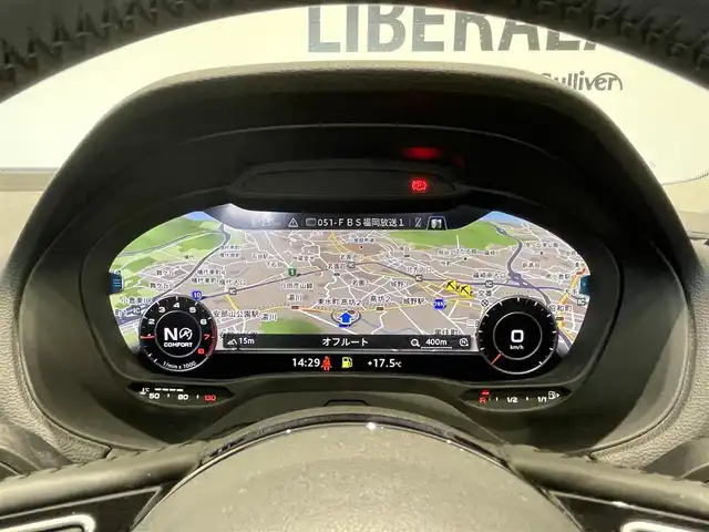 アウディ Ｑ２ 30TFSIスポーツ 福岡県 2019(令1)年 2.9万km 赤 ナビゲーションパッケージ/・MMIナビゲーションシステム/・TVチューナー/・8スピーカー/・スマートフォンインターフェイス/・Audi connect/バーチャルコックピット/アシスタンスパッケージ/・サイドアシスト/・アクティブレーンアシスト/・トラフィックジャムアシスト/・リヤクロストラフィックアシスト/・プレセンスベーシック/・ハイビームアシスト/アダプティブクルーズコントロール /ベーシックパッケージ/・デラックスオートマチックエアコンディショナー/・ルームミラー 自動防眩/・DIS（ドライバーインフォメーションシステム）/・ステアリングホイール 3スポークレザー/・センターアームレス/コンビニエンスパッケージ/・アドバンストキーシステム/・リヤビューカメラ/・アウディパーキングシステム/LEDライトパッケージ/・LEDヘッドライト/・LEDリヤダイナミックターンインディケーター/・ヘッドライトウォッシャー/・LEDインテリアライティング/オートマチックテールゲート/ＡＵＤＩドライブセレクト/シートヒーター/アドバンストキー/パーキングエンド/ETC/電動パーキング/純正17インチAW