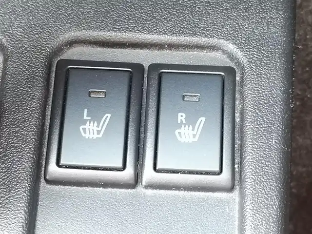 スズキ ジムニー シエラ JC 茨城県 2022(令4)年 1.5万km ジャングルグリーン 社外ナビ/【DISC・SD・ラジオ・TV・BT・iPod・USB・HDMI・AUX】/シートヒーター/ETC2.0/クルコン/ダウンヒルアシストコントロール/４WD/アイドリングストップ/オートライト/オートハイビーム/Fフォグ/LEDライト/ヘッドライトウォッシャー/横滑り防止装置/レーンキープアシスト/衝突被害軽減システム