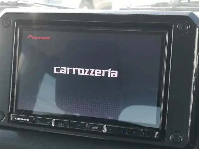 スズキ ジムニー シエラ JC 茨城県 2022(令4)年 1.5万km ジャングルグリーン 社外ナビ/【DISC・SD・ラジオ・TV・BT・iPod・USB・HDMI・AUX】/シートヒーター/ETC2.0/クルコン/ダウンヒルアシストコントロール/４WD/アイドリングストップ/オートライト/オートハイビーム/Fフォグ/LEDライト/ヘッドライトウォッシャー/横滑り防止装置/レーンキープアシスト/衝突被害軽減システム