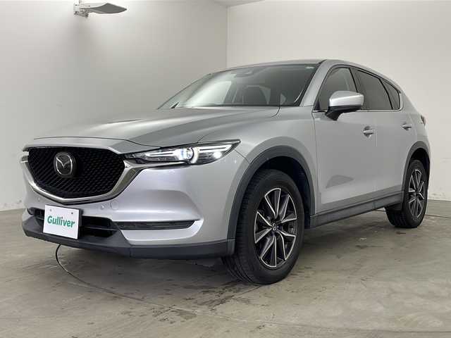 マツダ ＣＸ－５ 20S プロアクティブ 兵庫県 2017(平29)年 2.3万km ソニックシルバーM ・純正ナビ/Bluetooth/USB/AM/FM/・バックカメラ、サイドカメラ/・スマート・ブレーキ・サポート（SBS）/・スマート・シティ・ブレーキ・サポート（SCBS）/・レーンキープアシストシステム/・ドライバーアテンションアラート/・交通標識認識システム/・パーキングセンサー/・レーダクルーズコントロール/・車間認知支援システム/・横滑り防止装置（TCS）/・アイドリングストップ/・ヘッドアップディスプレイ/・革巻きステアリング/・ステアリングスイッチ/・パドルシフト/・電子パーキングブレーキ/・オートホールドブレーキ/・フロアマット（運転席のみ）/・純正19インチアルミホイールタイヤ/・LEDヘッドライト/・フォグランプ/・ETC/・スマートキー/・スペアキー
