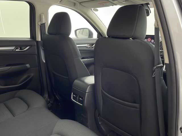 マツダ ＣＸ－５ 20S プロアクティブ 兵庫県 2017(平29)年 2.3万km ソニックシルバーM ・純正ナビ/Bluetooth/USB/AM/FM/・バックカメラ、サイドカメラ/・スマート・ブレーキ・サポート（SBS）/・スマート・シティ・ブレーキ・サポート（SCBS）/・レーンキープアシストシステム/・ドライバーアテンションアラート/・交通標識認識システム/・パーキングセンサー/・レーダクルーズコントロール/・車間認知支援システム/・横滑り防止装置（TCS）/・アイドリングストップ/・ヘッドアップディスプレイ/・革巻きステアリング/・ステアリングスイッチ/・パドルシフト/・電子パーキングブレーキ/・オートホールドブレーキ/・フロアマット（運転席のみ）/・純正19インチアルミホイールタイヤ/・LEDヘッドライト/・フォグランプ/・ETC/・スマートキー/・スペアキー