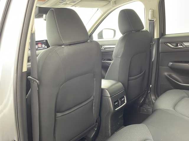 マツダ ＣＸ－５ 20S プロアクティブ 兵庫県 2017(平29)年 2.3万km ソニックシルバーM ・純正ナビ/Bluetooth/USB/AM/FM/・バックカメラ、サイドカメラ/・スマート・ブレーキ・サポート（SBS）/・スマート・シティ・ブレーキ・サポート（SCBS）/・レーンキープアシストシステム/・ドライバーアテンションアラート/・交通標識認識システム/・パーキングセンサー/・レーダクルーズコントロール/・車間認知支援システム/・横滑り防止装置（TCS）/・アイドリングストップ/・ヘッドアップディスプレイ/・革巻きステアリング/・ステアリングスイッチ/・パドルシフト/・電子パーキングブレーキ/・オートホールドブレーキ/・フロアマット（運転席のみ）/・純正19インチアルミホイールタイヤ/・LEDヘッドライト/・フォグランプ/・ETC/・スマートキー/・スペアキー