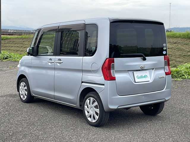 ダイハツ タント L 新潟県 2016(平28)年 7万km ブライトシルバーメタリック 4WD/純正SDナビ(NSZN-W67D)/CD/DVD/BT/フルセグテレビ/SDミュージックサーバー/バックカメラ/ベンチシート/運転席シートヒーター /アイドリングストップ/ステアリングスイッチ/リモコンキー /LEDヘッドライト/14インチ冬タイヤ車載