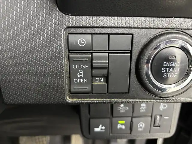 スバル シフォン G スマートアシスト 埼玉県 2022(令4)年 1.8万km ブラックマイカメタリック 純正ナビ　NMZK-W72D/(Bluetooth/USB/ipod/CD/DVD/AM/FM)/地デジフルセグ/バックカメラ/片側パワースライドドア/衝突軽減ブレーキ/クリアランスソナー/アイドリングストップ/パワーモード/ロールサンシェード/電動格納ミラー/ステアリングリモコン/純正フロアマット/純正ドアバイザー