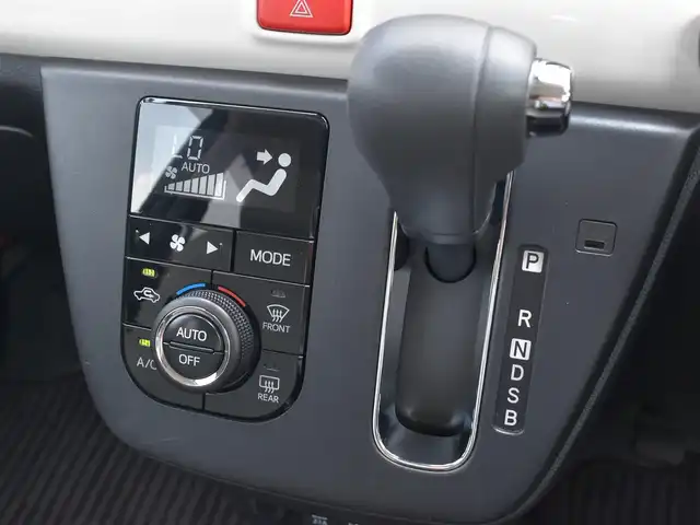 ダイハツ ミラ トコット G リミテッド SAⅢ 福岡県 2021(令3)年 2.1万km セラミックグリーンM スマートアシストIII/社外メモリーナビ/TV/CD/パノラマモニター/純正LEDヘッドライト/前席シートヒーター/ステアリングリモコン/オートライト/ヘッドライトレベライザー/フロアマット/ドアバイザー/プッシュスタート/スマートキー/保証書/取扱説明書