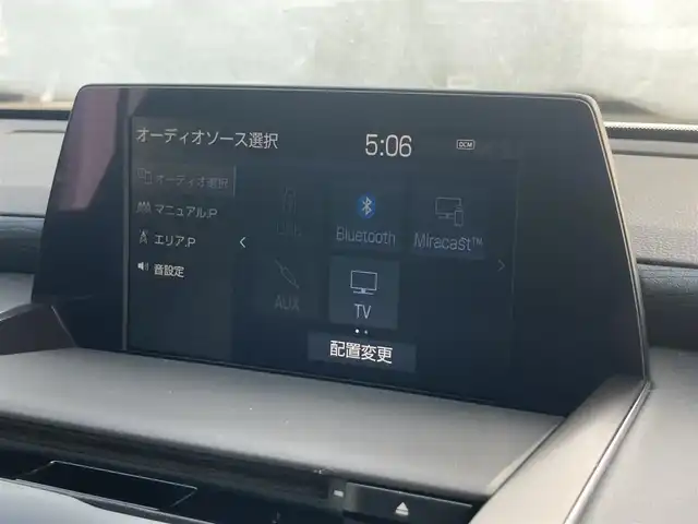 トヨタ クラウン ハイブリッド RS 鳥取県 2018(平30)年 6.7万km ホワイトパールクリスタルシャイン 純正ナビ/フルセグ/DVD/CD/BT/バックカメラ・ビルトインETC/トヨタセーフティセンス/レーダークルーズコントロール/レーンキープアシスト/前後クリアランスソナー/ドライブレコーダー（前方）/レザー調シートカバー/前席シートヒーター/パワーシート/LEDヘットライト/WORK２０インチアルミホイール/ローダウンスプリング/プッシュエンジンスタート/４本出しマフラー/フロアマット・ドアバイザー