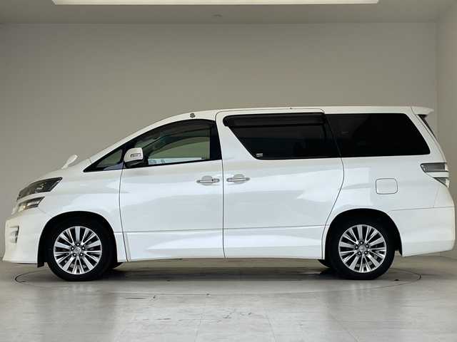 トヨタ ヴェルファイア 2．4Z ゴールデンアイズ 愛知県 2012(平24)年 7.8万km ホワイトパールクリスタルシャイン 純正7インチSDナビ（あり）/両側パワースライドドア/クルーズコントロール/バックカメラ/電動リアゲート/コーナーセンサー/純正アルミホイール/ドライブレコーダー/ETC/フルセグTV/CD DVD/Bluetooth/ステアリングスイッチ/スマートキー/プッシュスタート