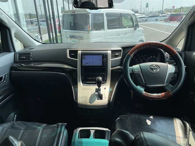 トヨタ ヴェルファイア 2．4Z ゴールデンアイズ 愛知県 2012(平24)年 7.8万km ホワイトパールクリスタルシャイン 純正7インチSDナビ（あり）/両側パワースライドドア/クルーズコントロール/バックカメラ/電動リアゲート/コーナーセンサー/純正アルミホイール/ドライブレコーダー/ETC/フルセグTV/CD DVD/Bluetooth/ステアリングスイッチ/スマートキー/プッシュスタート