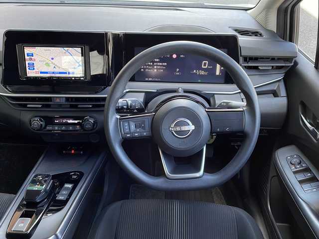 日産 ノート X 岐阜県 2022(令4)年 6.2万km ピュアホワイトパール 禁煙車/社外ナビ/AM/FM/BT/アラウンドビューモニター /エマージェンシーブレーキ /インテリジェントルームミラー /セーフティーシールド/BSI/オートライト/LEDヘッドライト/運転支援/後方支援/後側方支援/速度標識表示/標識検知支援/駐車支援/後退時車両検知警報/電子パーキングブレーキ/インテリジェントキー /プッシュスタート