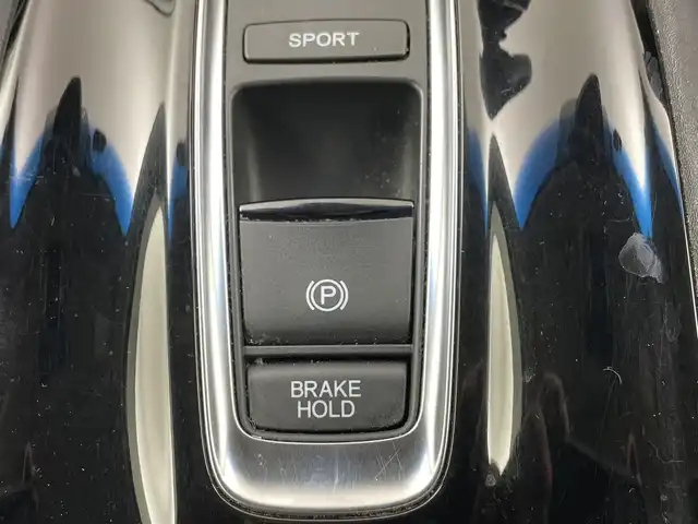 ホンダ ヴェゼル ハイブリッド Z ホンダセンシング 群馬県 2016(平28)年 7.6万km ホワイトオーキッドパール 純正メーカーナビ/バックカメラ/ホンダセンシング/ステアリングスイッチ/ドアバイザー/革巻きステアリング/ETC/ハーフレザーシート/シートヒーター/電動格納ミラー/前後ドライブレコーダー/純正フロアマット/純正アルミホイール/レーンキープアシスト/オートライト/LEDヘッドライト/プッシュスタート/レーダークルーズコントロール