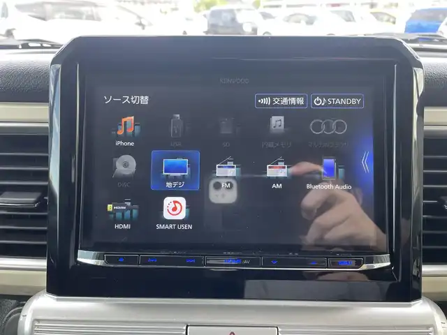 スズキ クロスビー HYBRID MZ 東京都 2024(令6)年 0.6万km キャラバンアイボリーパールメタリック/メロウディープレッド2トーン スズキセーフティサポート/・デュアルカメラブレーキサポート/・車線逸脱警報機能/・先行車発進お知らせ機能/・誤発進抑制機能/・アダプティブクルーズコントロール/・コーナーセンサー/プッシュスタート/アイドリングストップ/パドルシフト/社外メモリナビ/フルセグTV/ETC/前後ドライブレコーダー/シートヒーター/パーソナルテーブル/LEDヘッドライト/オートライト/ドアバイザー/16インチ純正アルミホイール/スマートキー