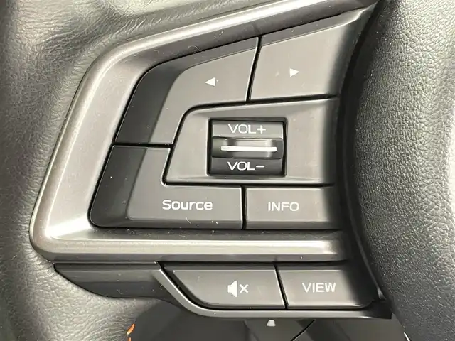 スバル ＸＶ ハイブリッド 2．0e－L アイサイト 千葉県 2019(令1)年 1.9万km クリスタルホワイトP ワンオーナー/4WD/禁煙/衝突軽減ブレーキ/純正8型ナビ（NR-MZ300-BIN-3）/CD/DVD/Bluetooth/フルセグ/バックカメラ/サイドカメラ/レーダークルーズコントロール/レーンアシスト/パドルシフト/パワーシート/メモリシート/ブラインドスポットモニター/LEDヘッドライト/フォグライト/ステアリングレスポンシブヘッドランプ/ステアリングスイッチ/横滑り防止機能/ETC/純正17インチアルミホイール/スマートキー/スペアキー/保証書/取扱説明書