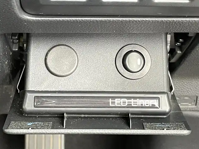 スバル ＸＶ ハイブリッド 2．0e－L アイサイト 千葉県 2019(令1)年 1.9万km クリスタルホワイトP ワンオーナー/4WD/禁煙/衝突軽減ブレーキ/純正8型ナビ（NR-MZ300-BIN-3）/CD/DVD/Bluetooth/フルセグ/バックカメラ/サイドカメラ/レーダークルーズコントロール/レーンアシスト/パドルシフト/パワーシート/メモリシート/ブラインドスポットモニター/LEDヘッドライト/フォグライト/ステアリングレスポンシブヘッドランプ/ステアリングスイッチ/横滑り防止機能/ETC/純正17インチアルミホイール/スマートキー/スペアキー/保証書/取扱説明書