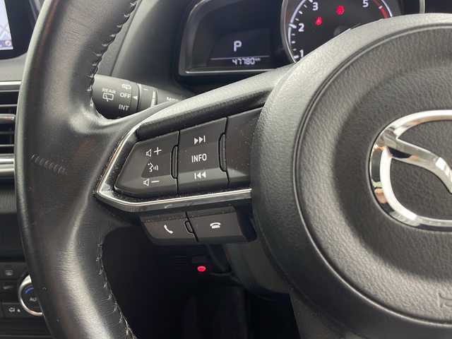 マツダ アクセラ スポーツ XD プロアクティブ 大阪府 2017(平29)年 4.8万km スノーフレイクホワイトパールマイカ 純正ナビ(フルセグTV/AM/FM/CD/DVD/BT/AUX)/バックカメラ/ドライブレコーダー前後/ETC/ブラインドスポットモニター/ヘッドアップディスプレイ/レーダークルーズコントロール/スマートブレーキサポート/パーキングセンサー/レーンキープアシスト/交通標識認識システム/オートライト/オートマチックハイビーム/アイドリングストップ/前後コーナーセンサー/純正フロアマット/純正AW/取扱説明書/保証書