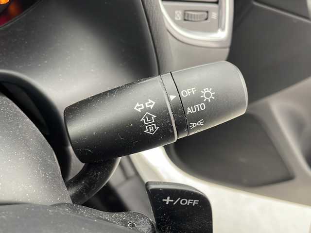 マツダ アクセラ スポーツ XD プロアクティブ 大阪府 2017(平29)年 4.8万km スノーフレイクホワイトパールマイカ 純正ナビ(フルセグTV/AM/FM/CD/DVD/BT/AUX)/バックカメラ/ドライブレコーダー前後/ETC/ブラインドスポットモニター/ヘッドアップディスプレイ/レーダークルーズコントロール/スマートブレーキサポート/パーキングセンサー/レーンキープアシスト/交通標識認識システム/オートライト/オートマチックハイビーム/アイドリングストップ/前後コーナーセンサー/純正フロアマット/純正AW/取扱説明書/保証書