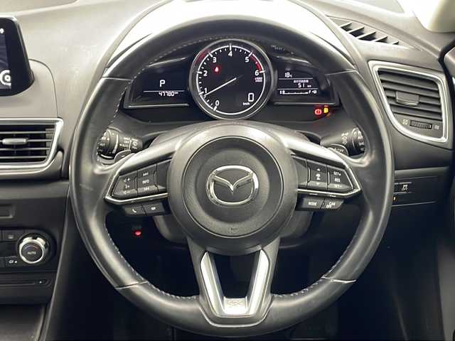 マツダ アクセラ スポーツ XD プロアクティブ 大阪府 2017(平29)年 4.8万km スノーフレイクホワイトパールマイカ 純正ナビ(フルセグTV/AM/FM/CD/DVD/BT/AUX)/バックカメラ/ドライブレコーダー前後/ETC/ブラインドスポットモニター/ヘッドアップディスプレイ/レーダークルーズコントロール/スマートブレーキサポート/パーキングセンサー/レーンキープアシスト/交通標識認識システム/オートライト/オートマチックハイビーム/アイドリングストップ/前後コーナーセンサー/純正フロアマット/純正AW/取扱説明書/保証書