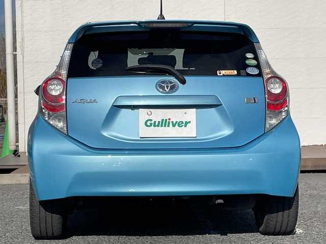 トヨタ アクア G 千葉県 2013(平25)年 8.8万km クールソーダメタリック ナビNHZD-W62G　バックカメラ　フルセグTV　DVD　ETC　ステアスイッチ　スマートキー　プッシュスタート　キセノンライト　オートライト　リアスポイラー　純正16インチアルミホイール