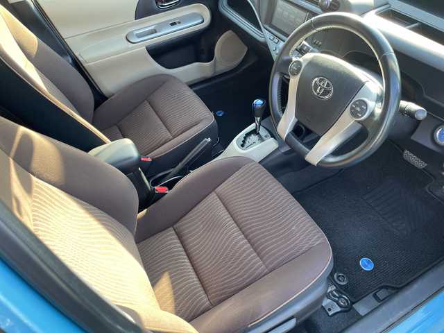 トヨタ アクア G 千葉県 2013(平25)年 8.8万km クールソーダメタリック ナビNHZD-W62G　バックカメラ　フルセグTV　DVD　ETC　ステアスイッチ　スマートキー　プッシュスタート　キセノンライト　オートライト　リアスポイラー　純正16インチアルミホイール