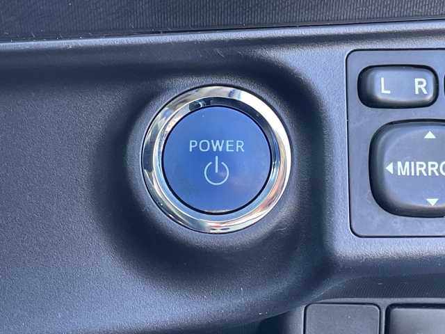 トヨタ アクア G 千葉県 2013(平25)年 8.8万km クールソーダメタリック ナビNHZD-W62G　バックカメラ　フルセグTV　DVD　ETC　ステアスイッチ　スマートキー　プッシュスタート　キセノンライト　オートライト　リアスポイラー　純正16インチアルミホイール