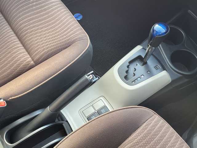 トヨタ アクア G 千葉県 2013(平25)年 8.8万km クールソーダメタリック ナビNHZD-W62G　バックカメラ　フルセグTV　DVD　ETC　ステアスイッチ　スマートキー　プッシュスタート　キセノンライト　オートライト　リアスポイラー　純正16インチアルミホイール