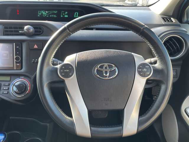 トヨタ アクア G 千葉県 2013(平25)年 8.8万km クールソーダメタリック ナビNHZD-W62G　バックカメラ　フルセグTV　DVD　ETC　ステアスイッチ　スマートキー　プッシュスタート　キセノンライト　オートライト　リアスポイラー　純正16インチアルミホイール