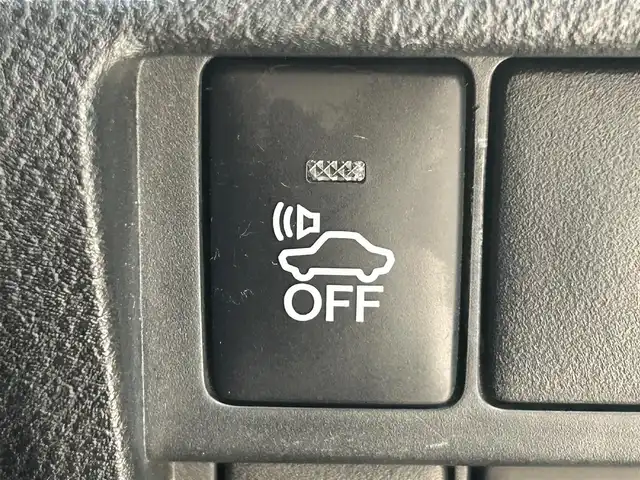 レクサス ＩＳ 300h Fスポーツ 岡山県 2013(平25)年 12.2万km ホワイトノーヴァガラスフレーク 登録時走行距離121498km/純正ナビ/サンルーフ/フルセグTV(AM.FM.CD.DVD.TV.BT)/バックカメラ/ETC/前後ドライブレコーダー/シートヒーター/クリアランスソナー/衝突軽減ブレーキ/横滑り防止装置/クルーズコントロール(追従走行あり)/オートライト/アイドリングストップ/18インチ純正AW/純正フロアマット/ハーフレザーシート/D+N席パワーシート/LEDヘッドライト