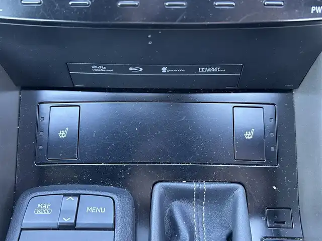 レクサス ＩＳ 300h Fスポーツ 岡山県 2013(平25)年 12.2万km ホワイトノーヴァガラスフレーク 登録時走行距離121498km/純正ナビ/サンルーフ/フルセグTV(AM.FM.CD.DVD.TV.BT)/バックカメラ/ETC/前後ドライブレコーダー/シートヒーター/クリアランスソナー/衝突軽減ブレーキ/横滑り防止装置/クルーズコントロール(追従走行あり)/オートライト/アイドリングストップ/18インチ純正AW/純正フロアマット/ハーフレザーシート/D+N席パワーシート/LEDヘッドライト