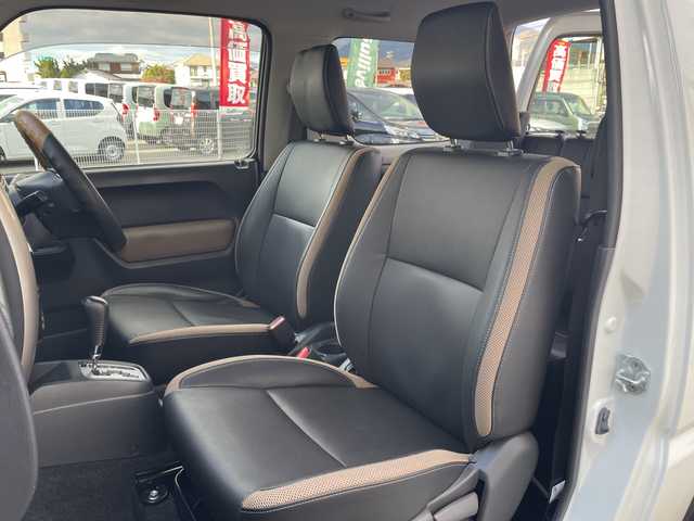 スズキ ジムニー ランドベンチャー 山口県 2018(平30)年 2万km パール ンオーナー　/２．５インチリフトアップ　/オーバーフェンダー　/黒ハーフレザーシート　/社外ナビ　/　・フルセグＴＶ　/　・Ｂｌｕｅｔｏｏｔｈ　/　・バックカメラ　/ドライブレコーダー　/シートヒーター　/純正１６インチＡＷ