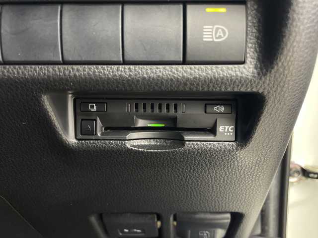 トヨタ ＲＡＶ４ X 鹿児島県 2019(令1)年 5.6万km ホワイトパールクリスタルシャイン 純正SDナビ/(BT/CD/DVD/AM/FM/フルセグTV)/トヨタセーフティセンス/レーダークルーズコントロール/プリクラッシュセーフティ/バックカメラ/モデリスタフルエアロ/後方コーナーセンサー/レーンキープアシスト/オートマチックハイビーム/ブラインドスポットモニター/MTモード付AT/ステアリングスイッチ/ビルトインETC/スペアキー/純正フロアマット/純正LEDヘッドライト/純正18インチアルミホイール/保証書