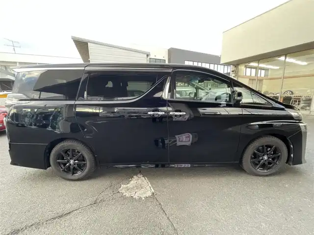 トヨタ ヴェルファイア Z Gエディション 宮城県 2018(平30)年 4.2万km ブラック ４WD/スマートキー/DualAC/バックカメラ/純正ナビ/TV（AM、FM、BT）/３列シート/パワーシート/シートヒーター、エアシート/オットマンシート/両側パワースライドドア/コーナーセンサー/パワーバックドア/フリップダウンモニター/サンルーフ/ヒートステアリング/前後ベンチレーション/２列目パワーシート/USB端子/１００V充電/クルーズコントロール（追跡あり）