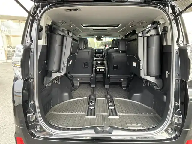 トヨタ ヴェルファイア Z Gエディション 宮城県 2018(平30)年 4.2万km ブラック ４WD/スマートキー/DualAC/バックカメラ/純正ナビ/TV（AM、FM、BT）/３列シート/パワーシート/シートヒーター、エアシート/オットマンシート/両側パワースライドドア/コーナーセンサー/パワーバックドア/フリップダウンモニター/サンルーフ/ヒートステアリング/前後ベンチレーション/２列目パワーシート/USB端子/１００V充電/クルーズコントロール（追跡あり）
