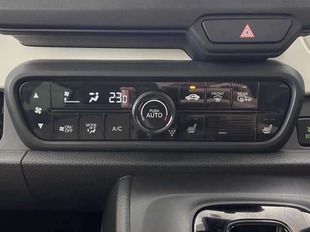 ホンダ Ｎ ＯＮＥ オリジナル 秋田県 2023(令5)年 0.6万km フィヨルドミストパール 4WD/ホンダセンシング/純正ディスプレイオーディオ/　（CD/Bluetooth/TV）/バックカメラ/レーダークルーズコントロール/ステアリングスイッチ/USB/ハーフレザーシート/前席シートヒーター/電動格納ミラー/プッシュスタート/純正フロアマット/純正ホイールキャップ/LEDヘッドライト/オートライト/コーナーセンサー/スマートキー