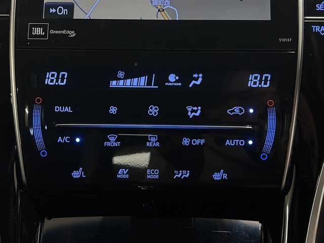 トヨタ ハリアー ハイブリッド プレミアム アドバンスド スタイルモーヴ 熊本県 2015(平27)年 10.8万km スパークリングブラックパールクリスタルシャイン ・４WD/・ワンオーナー/・メーカーナビ/-BT/フルセグTV/CD/DVD/FM/AM/SD/USB/・JBLサウンド/・アラウンドビューモニター/・運転席メモリーシート/・前席パワーシート/・前席シートヒーター/・レーダークルーズコントロール/・プリクラッシュセーフティ/・車線逸脱警報/・クリアランスソナー/・コーナーセンサー/・パワーバックドア/・電動チルト/・ウッドデッキステアリング/・オートライト/・オートハイビーム/・スマートキー×２/・純正アルミ１８インチ/・純正フロアマット/・ウィンカーミラー