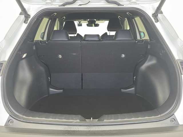 トヨタ カローラ クロス ハイブリッド Z 愛知県 2022(令4)年 1.8万km プラチナホワイトパールマイカ 純正ディスプレイオーディオ(現状ナビ使用可）/パノラミックビューカメラ/ビルトインETC/トヨタセーフティセンス/・レーントレースアシスト/・プリクラッシュセーフティ/・ブラインドスポットモニター/・リアクロストラフィックアラート/・パーキングサポートブレーキ/・ロードサインアシスト/・レーダークルーズコントロール/シートヒーター/パワーシート/ステアリングスイッチ/純正フロアマット/電動格納ウィンカーミラー/オートマチックハイビーム/フロントフォグ/プッシュスタート