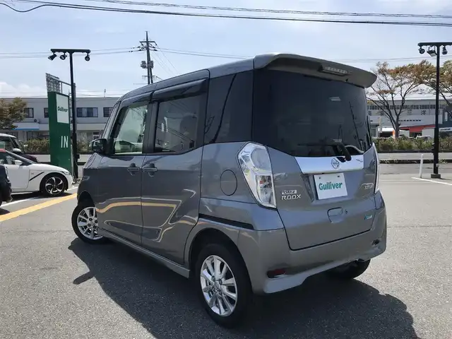日産 デイズ ルークス ハイウェイスターX 鳥取県 2016(平28)年 4.3万km チタニウムグレーメタリック 純正ナビ/TV/DVD/CD/BT/アラウンドビューモニター・ETC/エマージェンシーブレーキ/片側パワースライドドア/LEDヘットライト/純正14インチアルミホイール/プッシュエンジンスタート/ウィンカーミラー/電動格納ミラー/アイドリングストップ/ルーフサーキュレーター/リヤロールサンシェード/フロアマット/ドアバイザー/取扱説明書