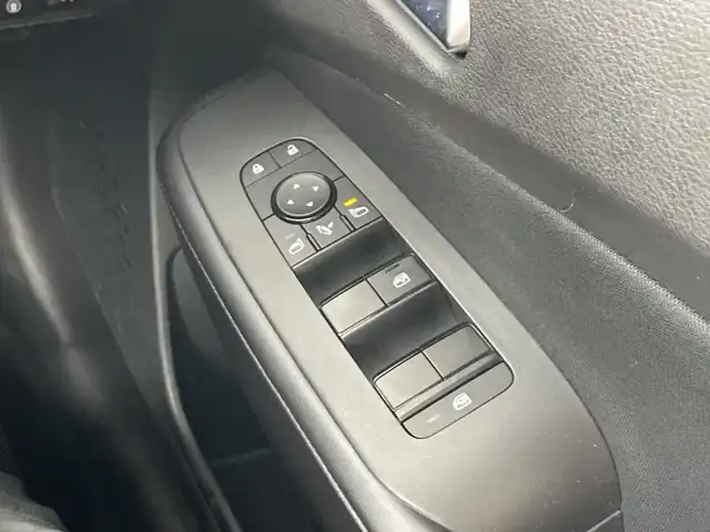 日産 ノート X 愛知県 2021(令3)年 3.2万km スーパーブラック 禁煙車/純正9型ナビ/（Bluetooth/CD/DVD/フルセグTV)　/【品番：MJ120D-L】/バックカメラ/ETC/衝突軽減ブレーキ/セーフティ・シールドスイッチ/オートブレーキホールド/横滑り防止装置/LEDライト/オートライト/オートマチックハイビーム/ヘッドライトレベライザー/スマートキー【スペア1本】/ステアリングリモコン/純正ドアバイザー/純正フロアマット