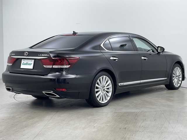 レクサス ＬＳ 600hL エグゼクティブP 道央・札幌 2012(平24)年 7.8万km スターライトブラックガラスフレーク ・4WD/・純正ナビ&TV&CD&DVD&BT&SD/・バックカメラ/・マークレビンソンサウンドシステム/・リアエンターテインメント/・レクサスセーフティシステム/・レーダークルーズコントロール/・ブラインドスポットモニター/・レザーシート/・全席シートヒーター/・全席ベンチレーション/・ステアリングヒーター/・ビルトインETC/・LEDヘッドライト/・オートライト/・スマートキー